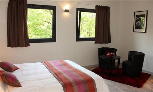 Cote Hotel Legny Екстер'єр фото