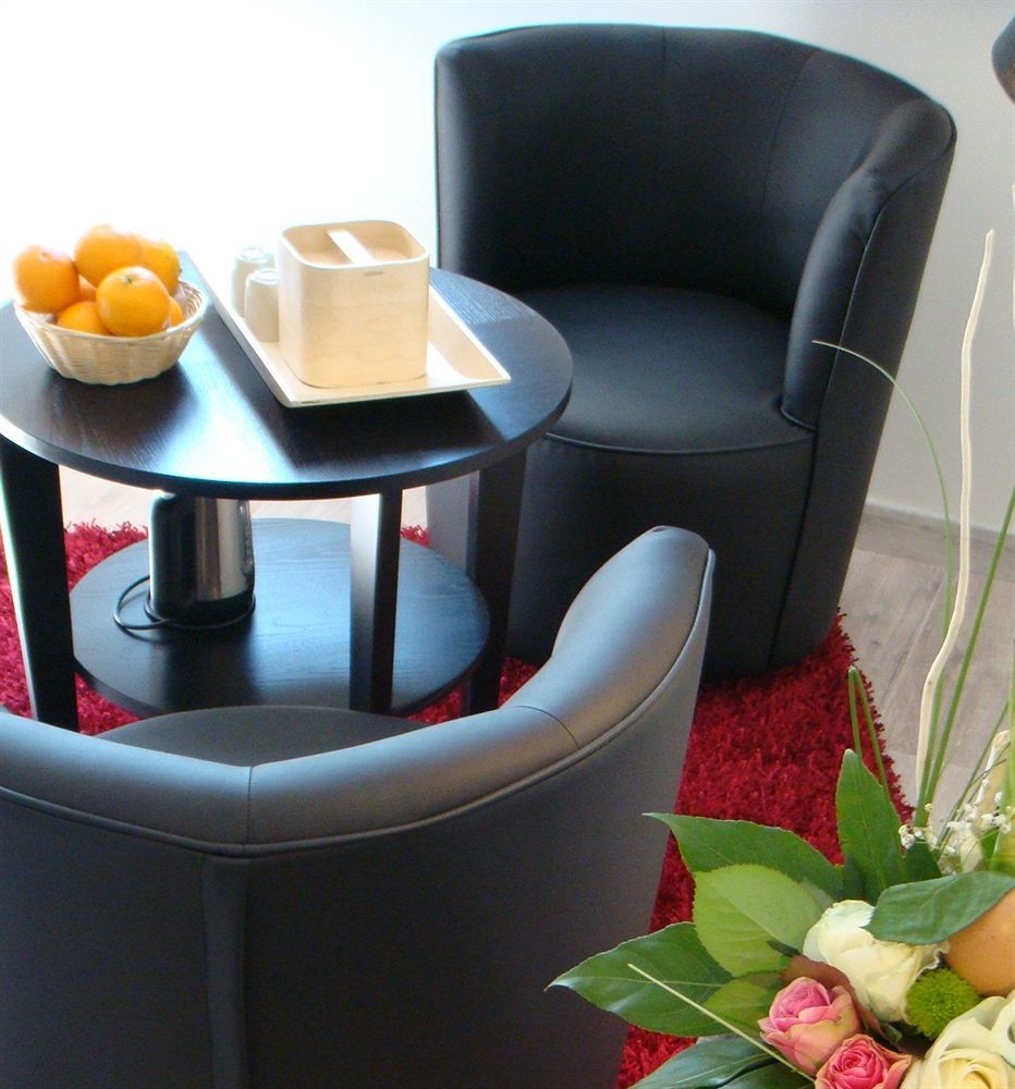 Cote Hotel Legny Екстер'єр фото