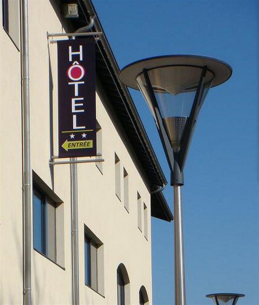 Cote Hotel Legny Екстер'єр фото